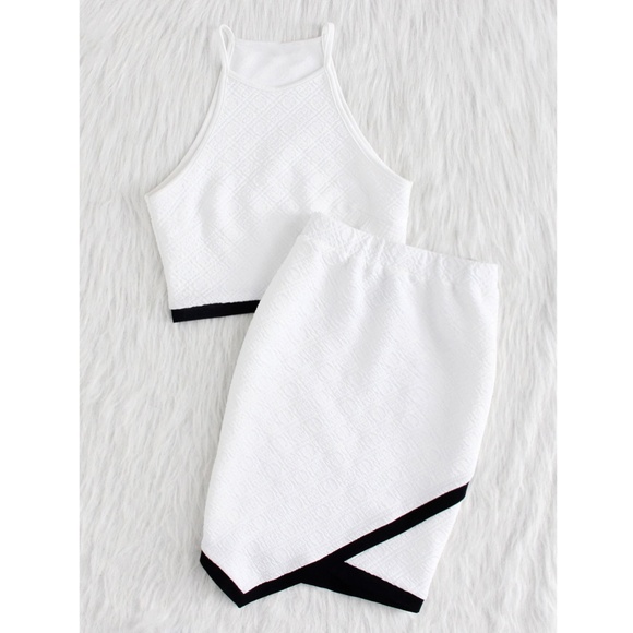 White 2 Piece Set: Crop Top and Pencil Skirt - Picture 2 of 9